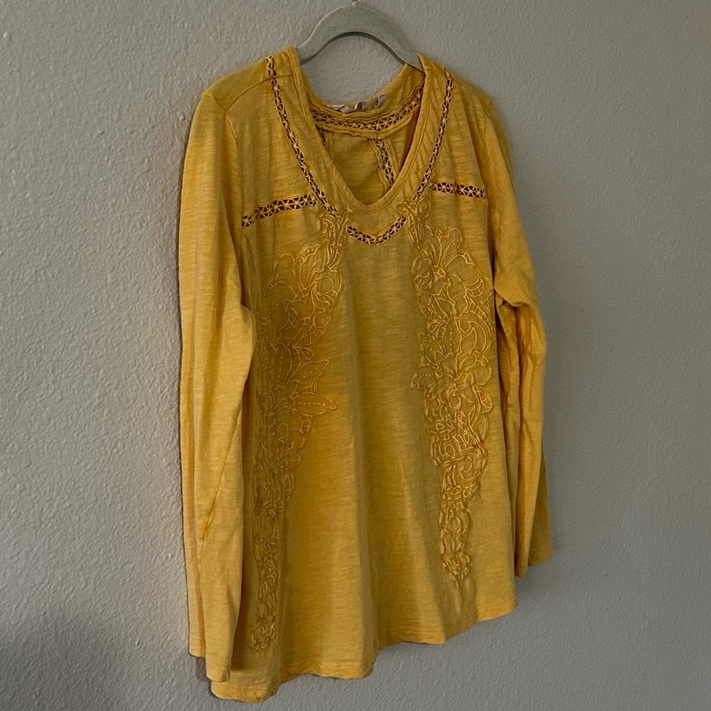 🌻3 for $13🌻 Soft Surroundings |  100 % Cotton Yellow Top, Embroidery Sz Petite L - Picture 2 of 9